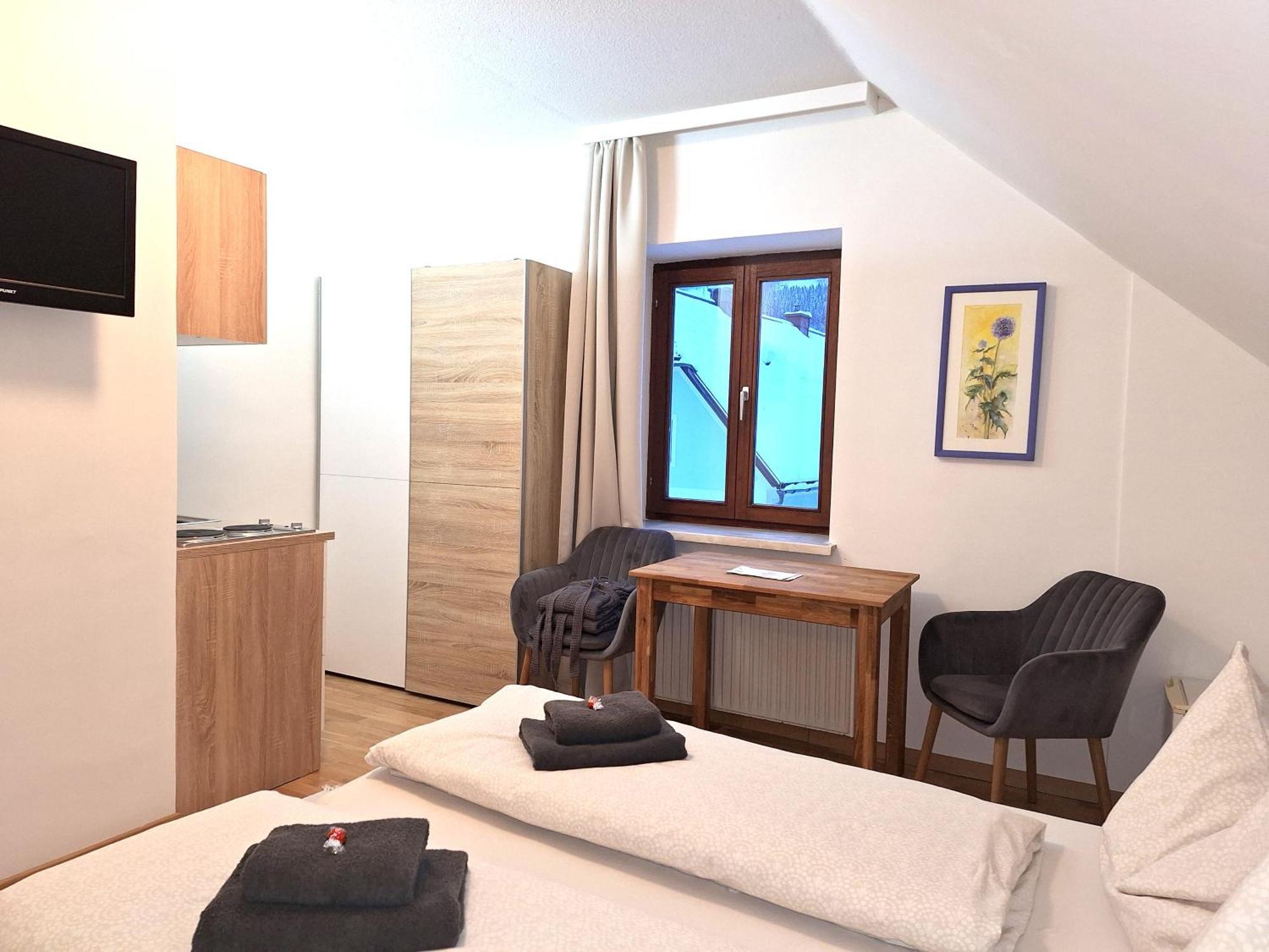 Goessl, Apartement Und Doppelzimmer มาเรียตเซลล์ ภายนอก รูปภาพ